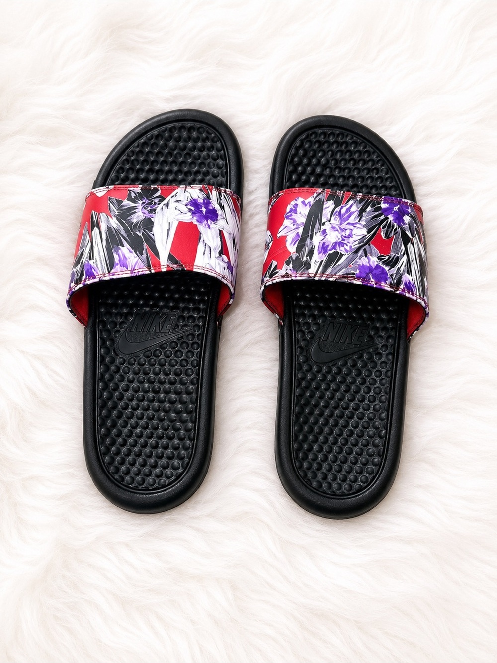 Nike Benassi JDI Floral Slides Women’s Size 6 Red Purple Black Comfort Sandals - Picture 2 of 6